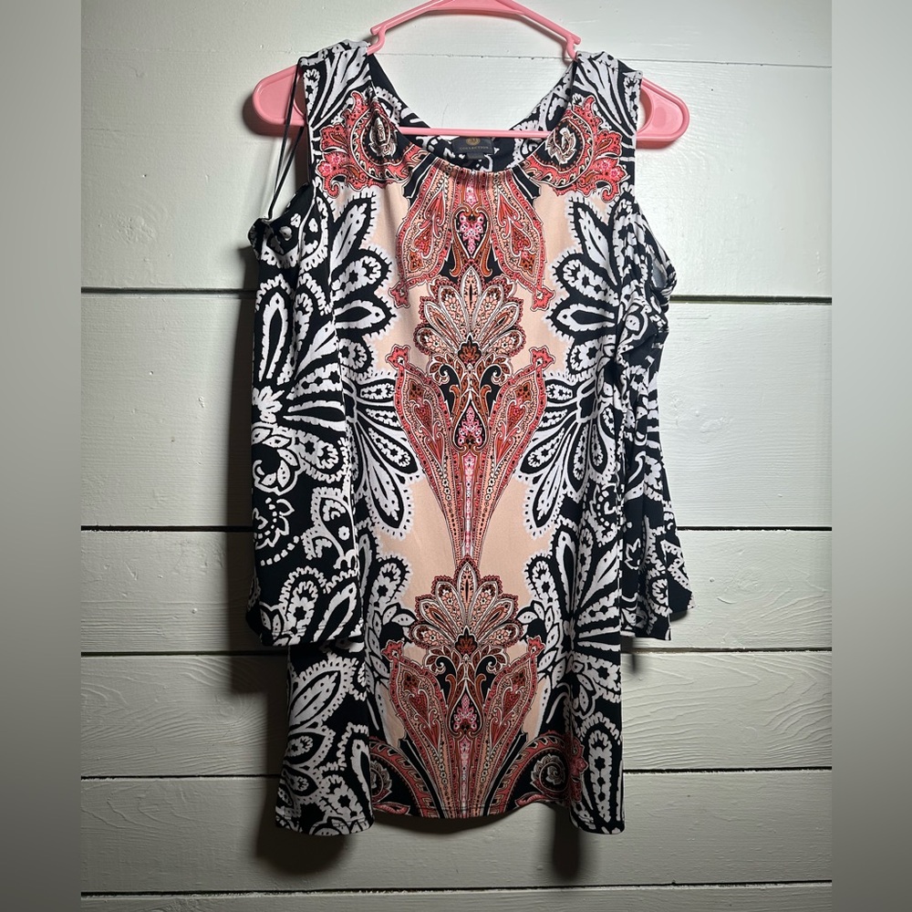 JM Collection Black and Pink Patterned top